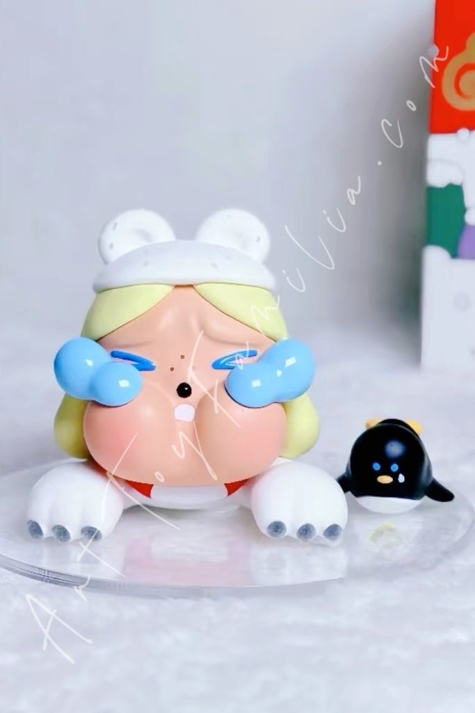 crybaby-lonely-christmas-series-POP Mart Crybaby
